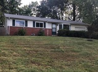 18 Patricia Ln, Swansea, IL 62226