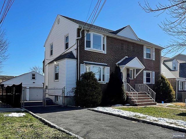 1st image of 24-26 1st St