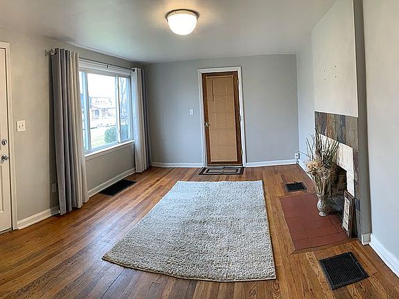 2nd image of 1846 Fieldstone Dr