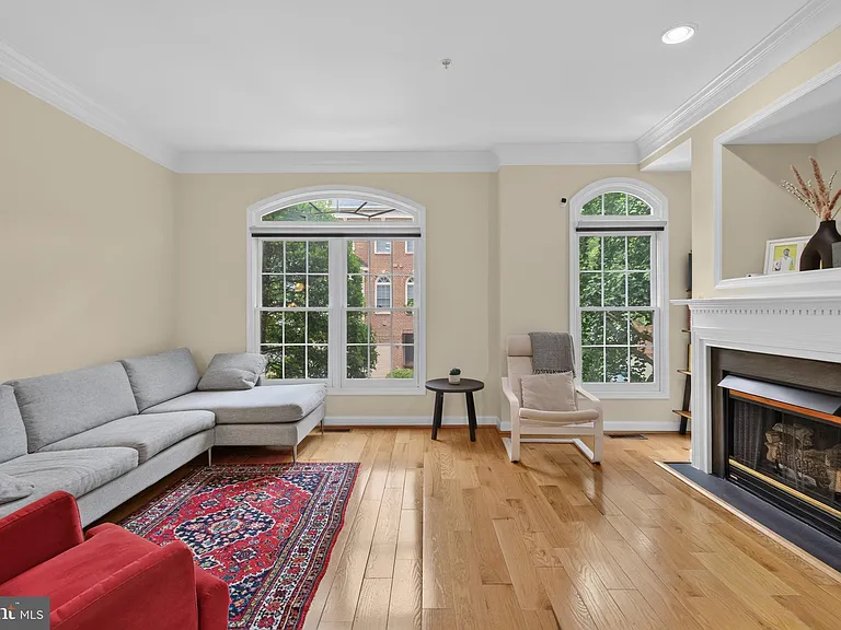8814 Hunting Lodge Ct — Photo 22