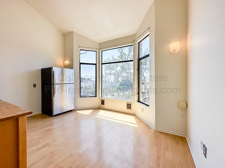 1849 Shattuck Ave #405 — Photo 4