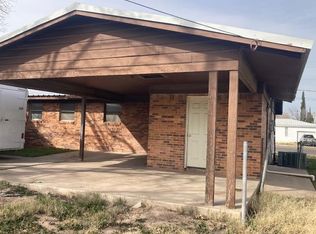 307 3rd Rd, Iraan, TX 79744