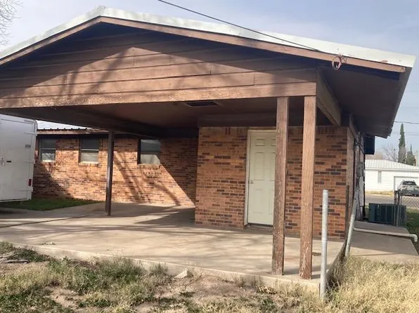 307 3rd Rd, Iraan, TX 79744