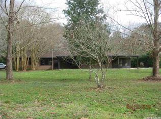 832 Coral Farms Rd, Florahome, FL 32140