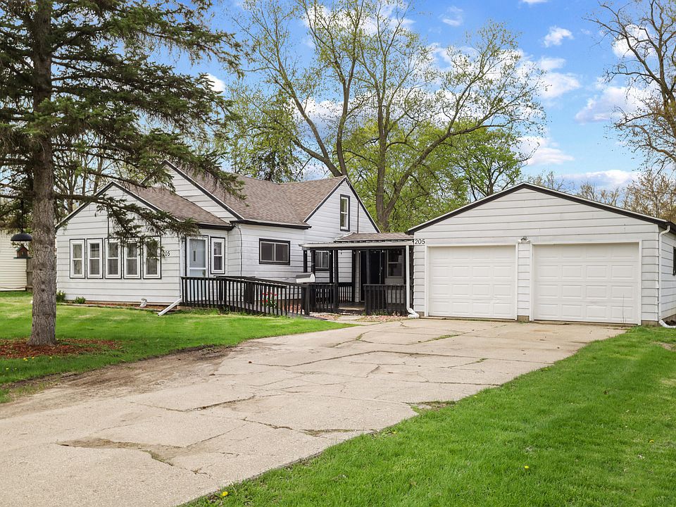 1st image of 205 Cox Blvd