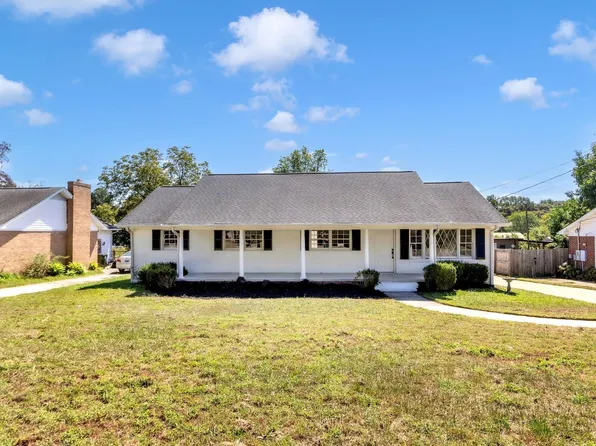 602 Avon Dr, Taylors, SC 29687