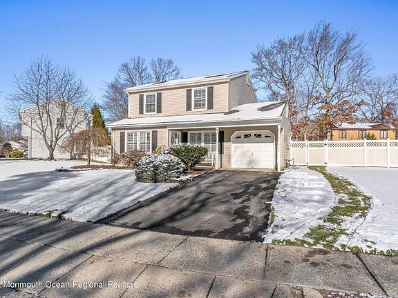 3rd image of 640 Branch Dr