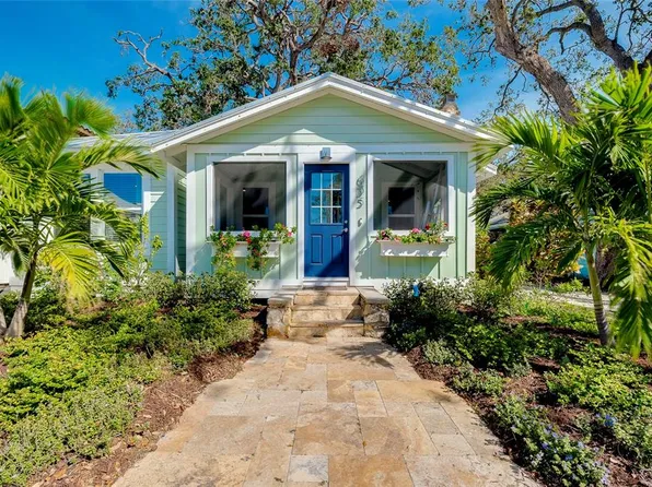 635 Ohio Pl, Sarasota, FL 34236