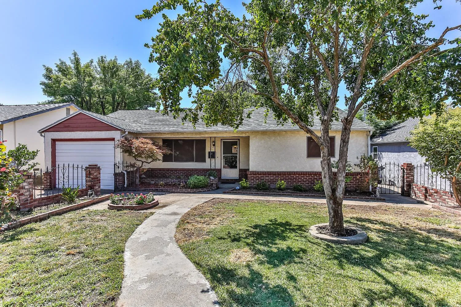 807 Herbert St photo 1