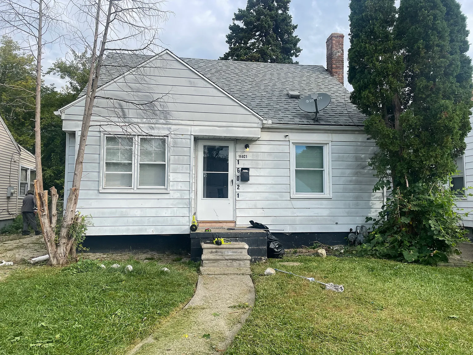 3 bed, 920 sqft, $1,350 — Photo 1