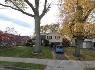 10137 Proctor Rd, Philadelphia, PA 19116