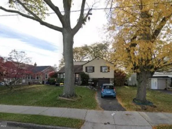 10137 Proctor Rd, Philadelphia, PA 19116