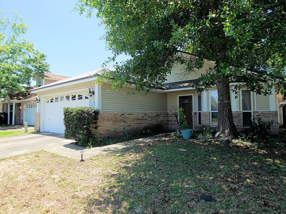 1st image of 979 Claeven Cir