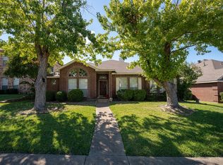 4835 Berridge Ln, Dallas, TX 75227