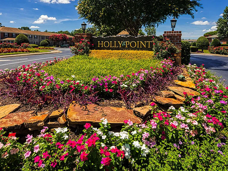 Make Holly Point your next home.
