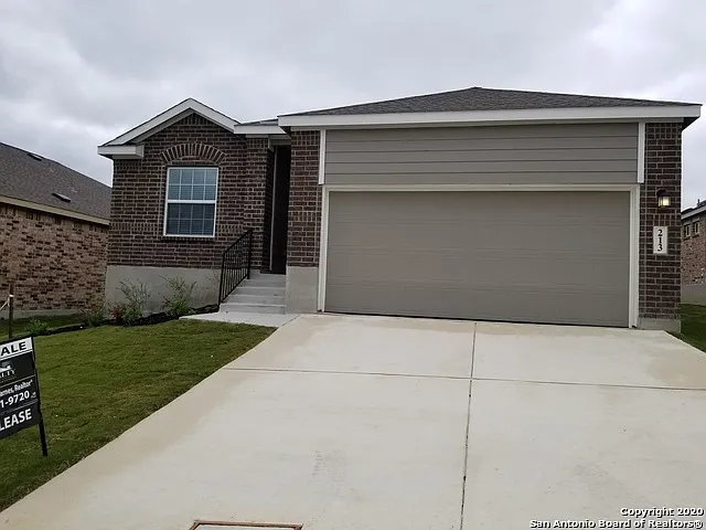 3 bed, 2.0 bath, 1690 sqft, $2,205 — Photo 1