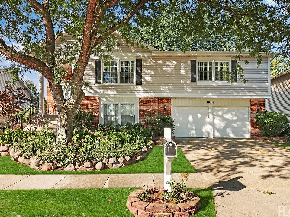1104 Marlowe Pl