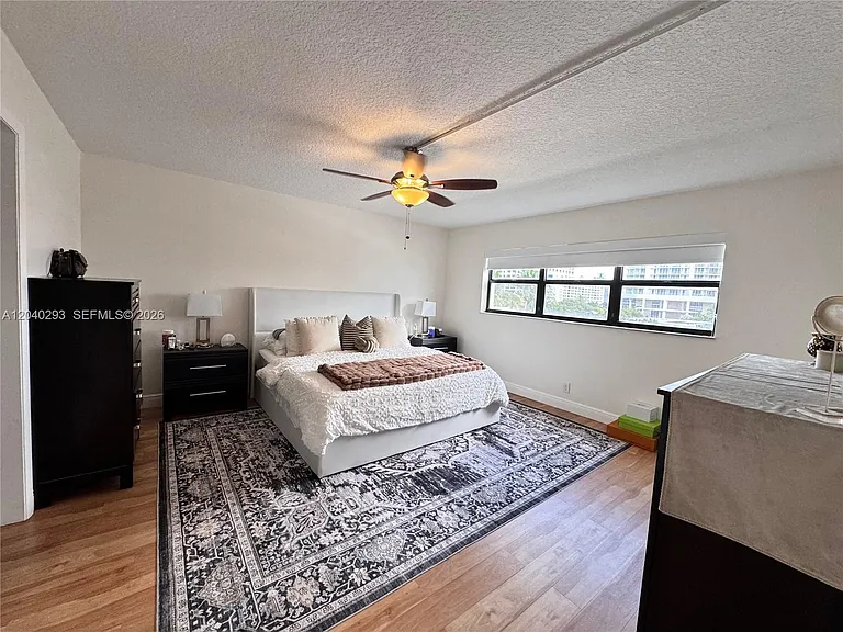 520 Orton Ave #503 — Photo 14
