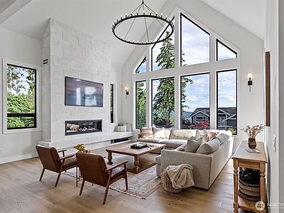 4th image of 3020 80th Avenue Ct NW