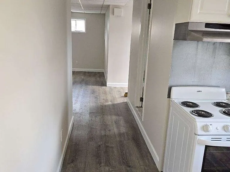 83 W Hills Rd #1 — Photo 3