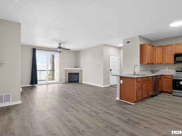 7222 S Blackhawk St Unit 206, Englewood, CO 80112