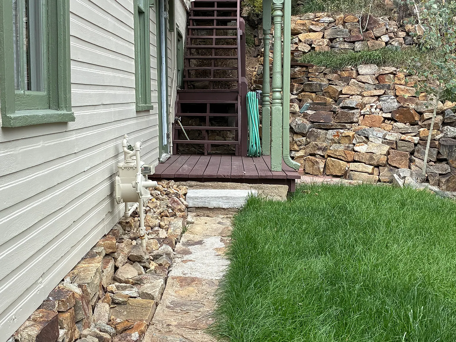 3 bed, 1850 sqft, $3,000 — Photo 2