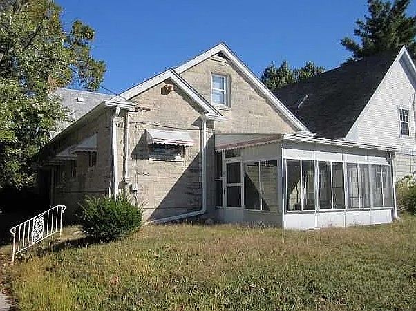2nd image of 759 Berkley Rd