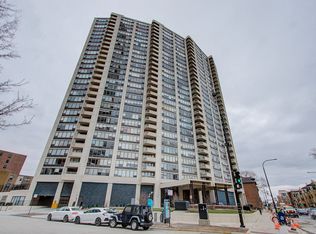 3930 N Pine Grove Ave APT 614, Chicago, IL 60613