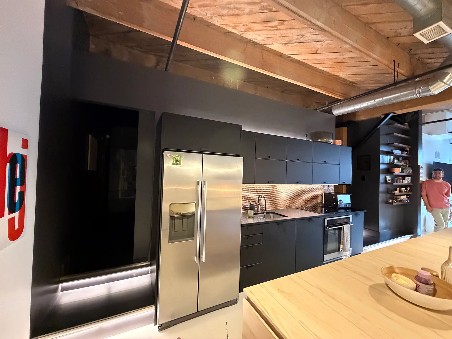 2 bed, 1.5 bath, 1150 sqft, $2,400 — Photo 2