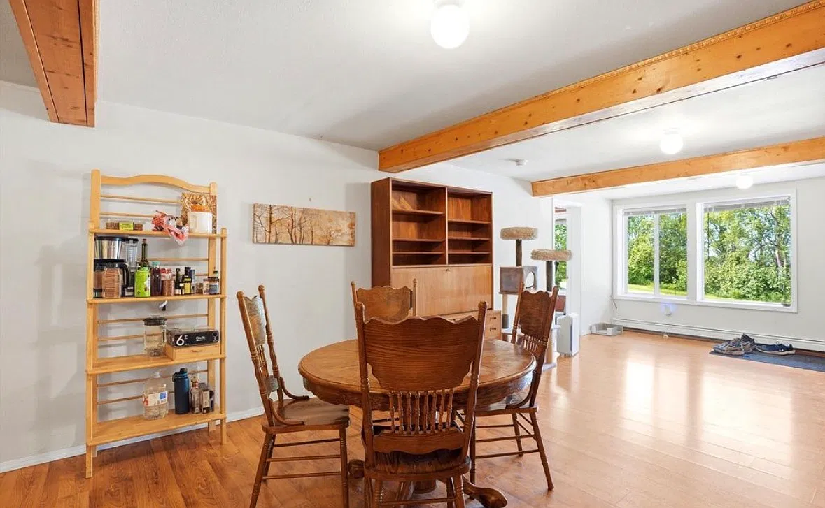 3 bed, 2100 sqft, $2,800 — Photo 3