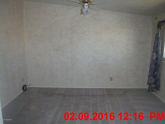 5th image of 905 W Webb Dr