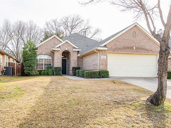 2nd image of 2517 Buttonwood Dr