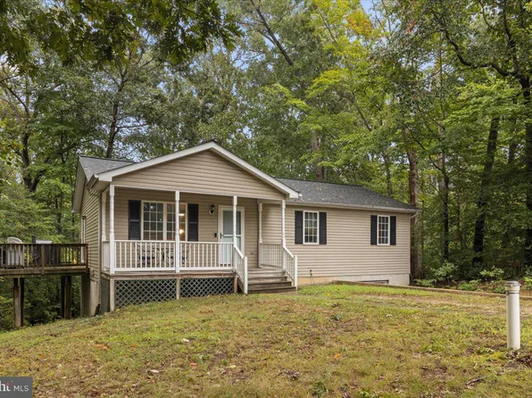 8254 Power Dr, Lusby, MD 20657