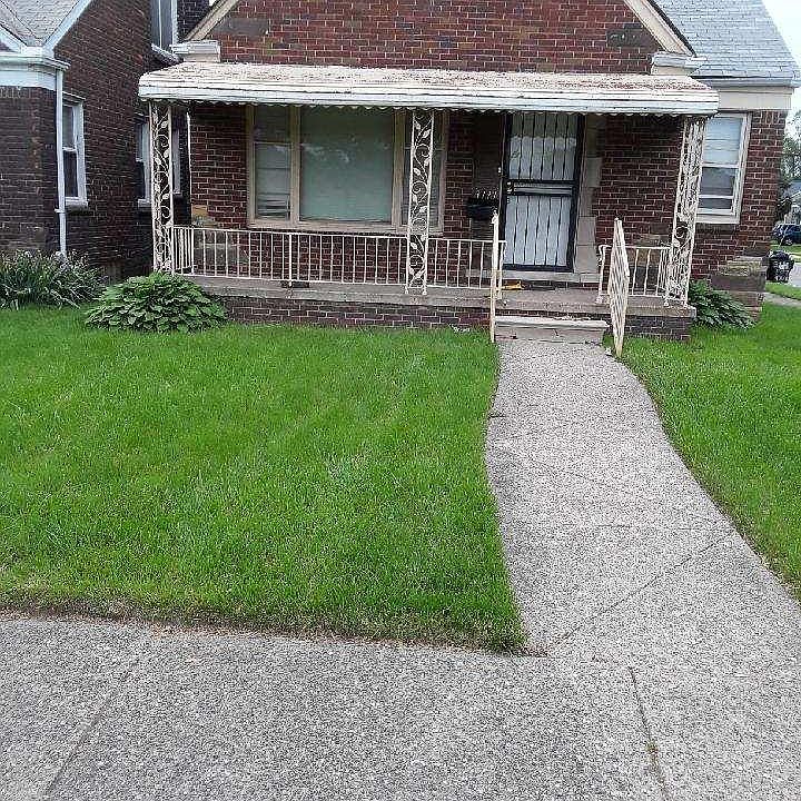 1st image of 3111 E Outer Dr