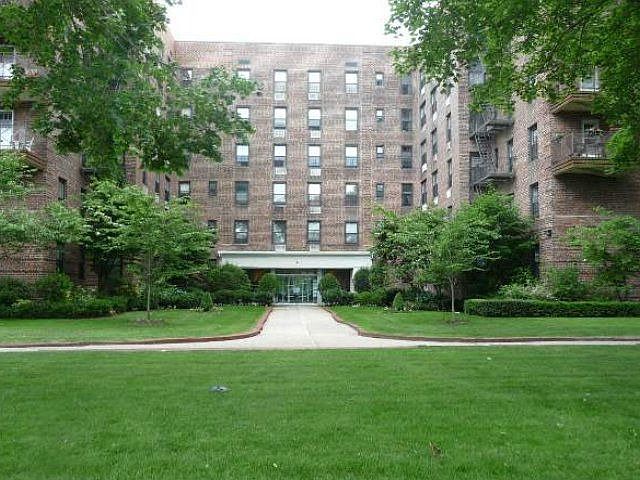 1st image of 22424 Union Tpke APT 3C