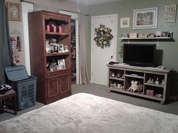 3rd image of 303 W 15th St