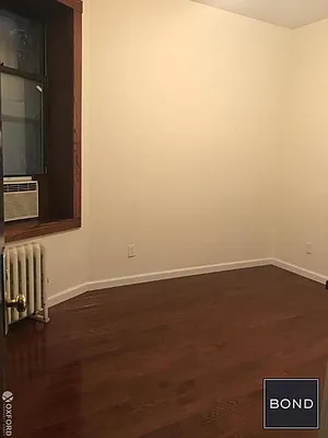 Rented by Bond New York | media 33