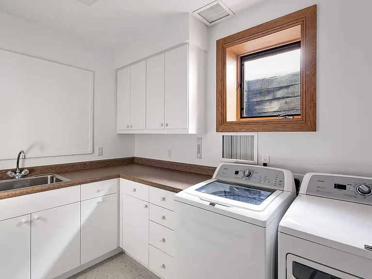 413 W Smuggler St — Photo 19