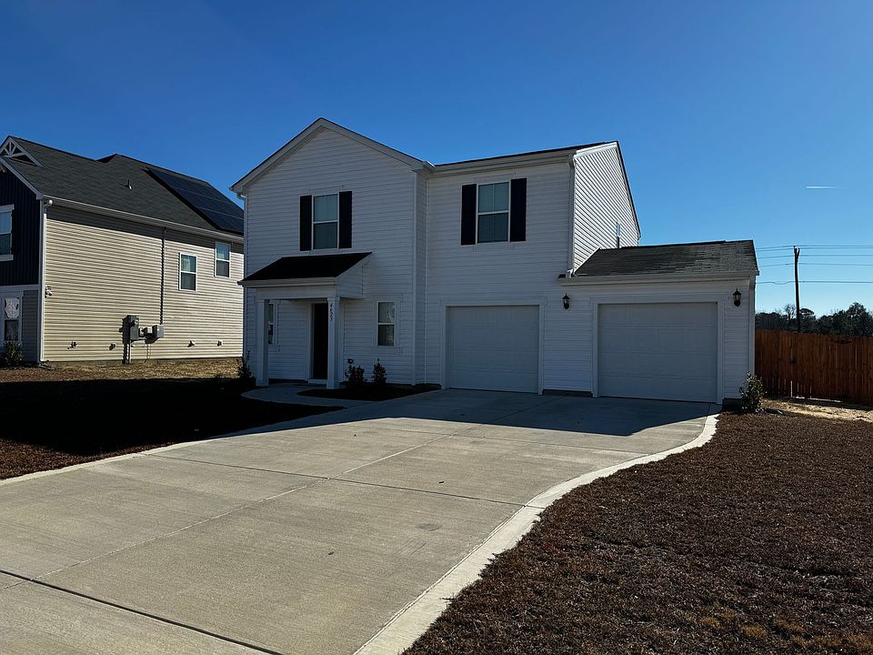 2129 Purebred Hope Mills NC Zillow