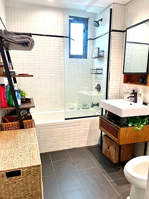 Rented by Nooklyn NYC LLC | media 90