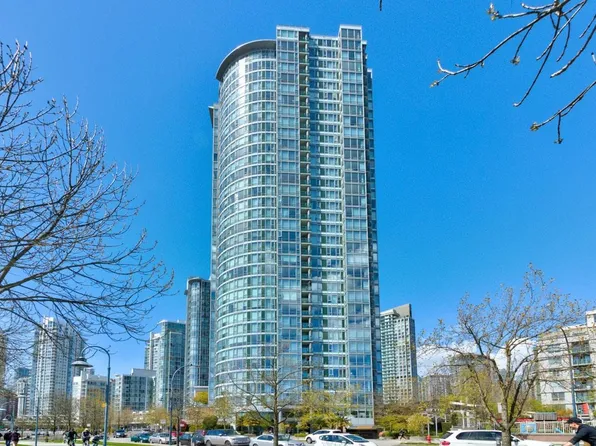 1033 Marinaside Cres #1606, Vancouver, BC V6Z 3A3