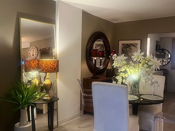 3rd image of 91 Strawberry Hill Avenue #827
