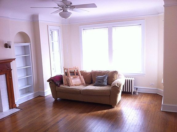 4th image of 4836 Elm St APT 2