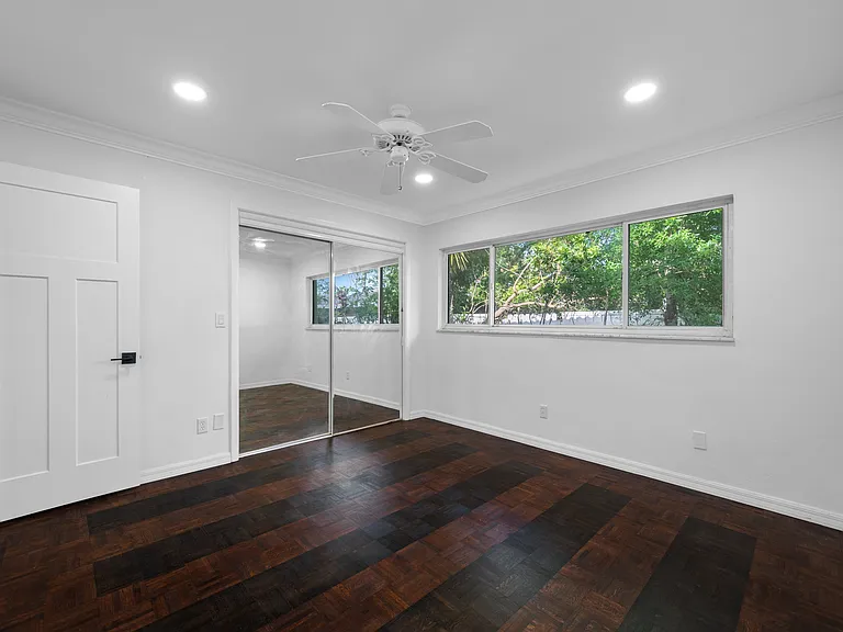 1764 Linwood Cir — Photo 20
