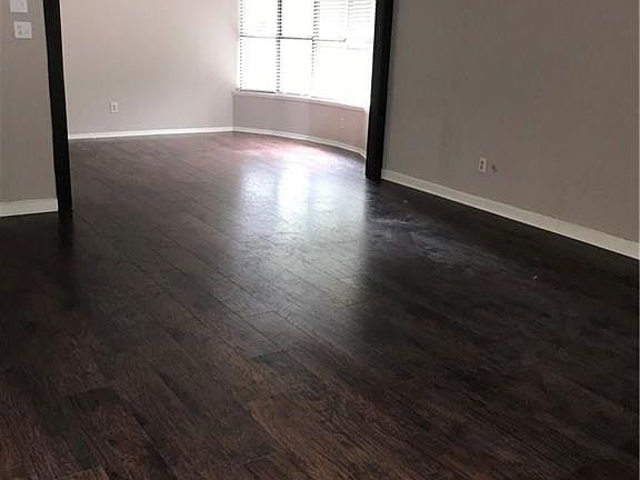 2nd image of 3603 Ravenhill Ln