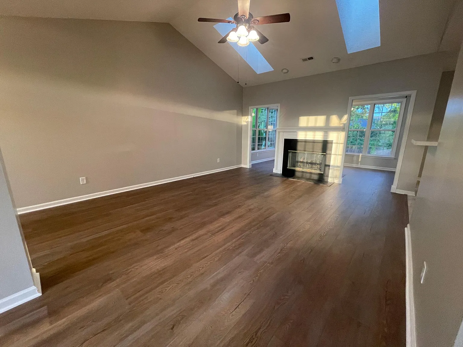 184 Walnut Crest Rd — Photo 3