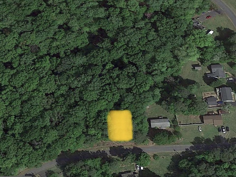 1st image of 34 Hidden Lake Dr