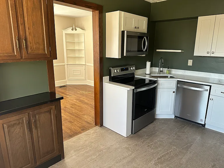 612 Lawrence Ave — Photo 13