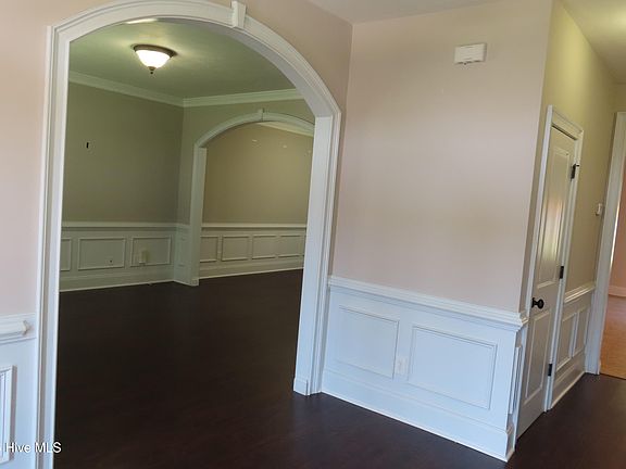 3rd image of 721 Gallaway Lane