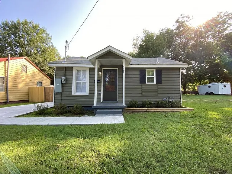 4609 Haywood St — Photo 1